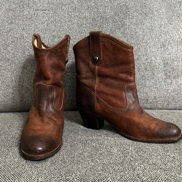 Frye Jackie Button Boots - Picture 2 of 10